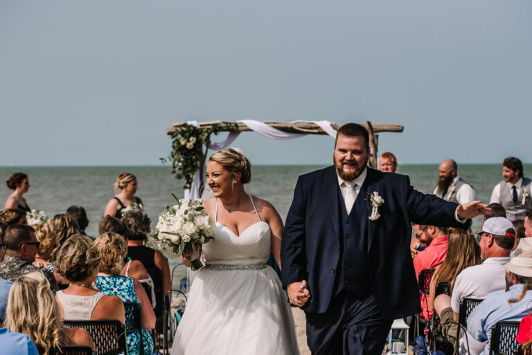 Dock’s Beach House Wedding | Ohio Beach Wedding