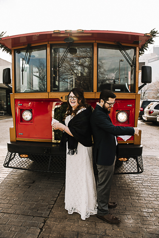 bride-and-groom-first-look-in-front-of-a-trolley