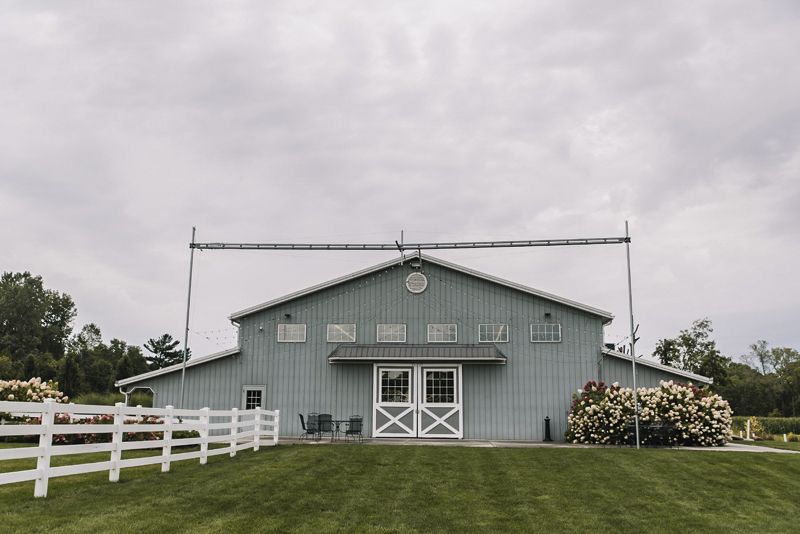 the-stables-ohio-barn-wedding