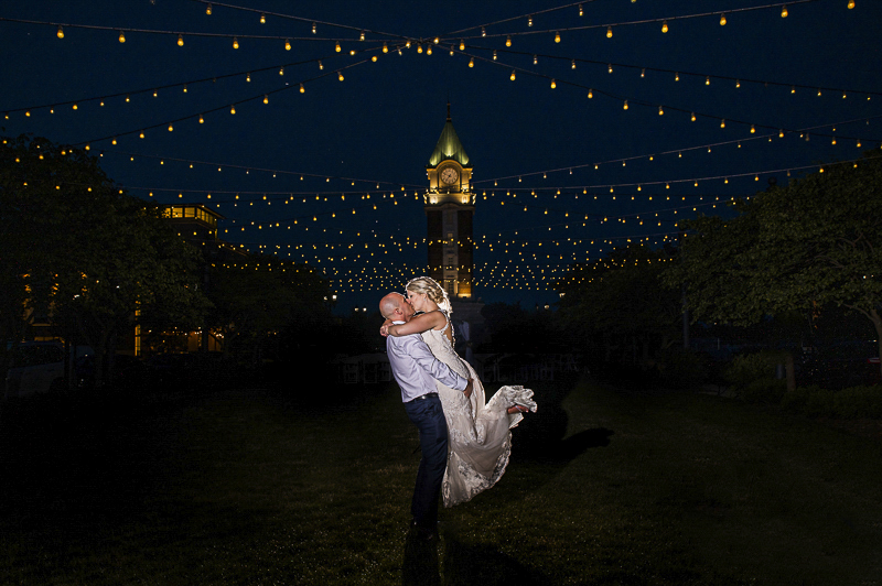 perrysburg-levis-commons-wedding-photo