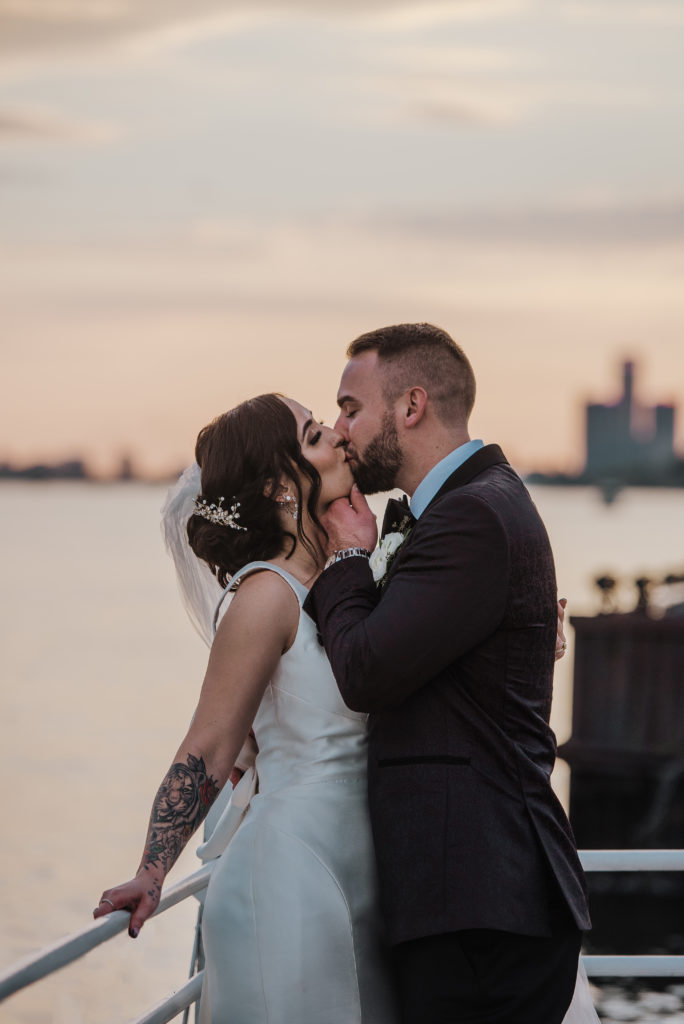 roostertail detroit wedding photos