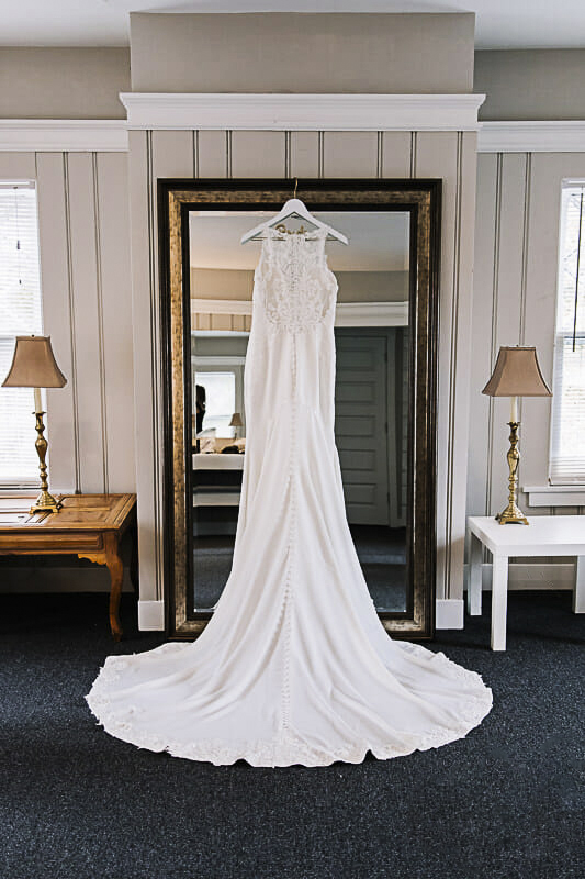 belle-amour-wedding-dress-at-toledo-country-club