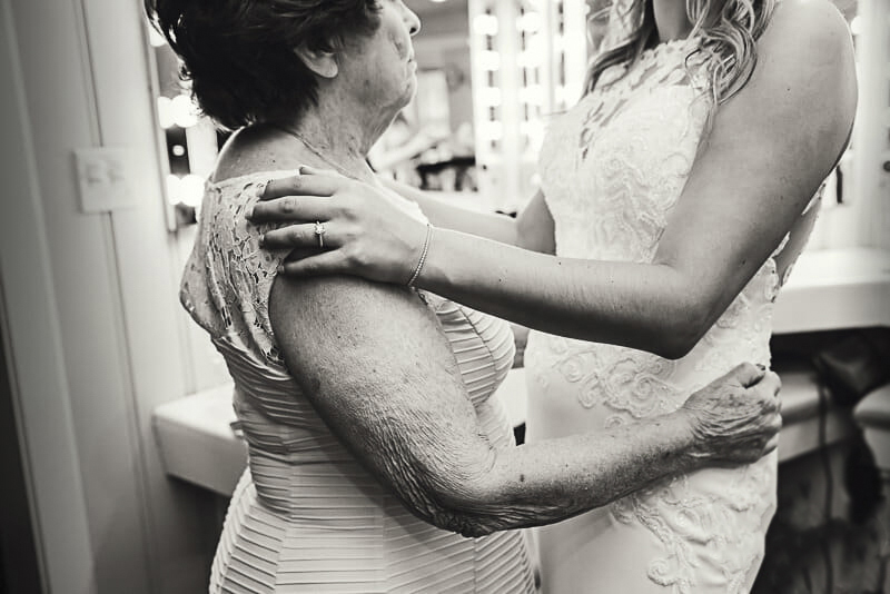 grandma-hugging-bride-before-wedding