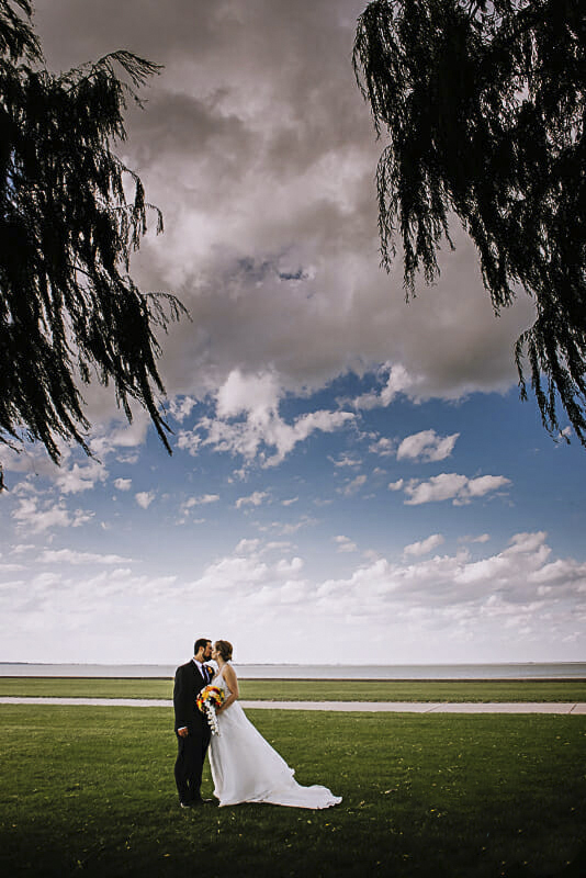 lake-erie-first-look-wedding-photo-maumee-bay