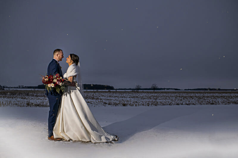 winter-wedding-at-the-barn-at-walnut-creek