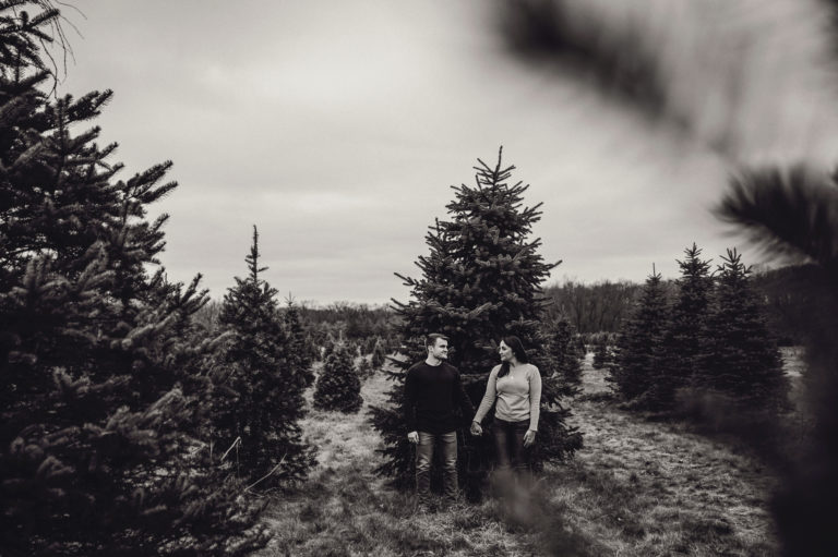 winter-engagement-photos-christmas-trees